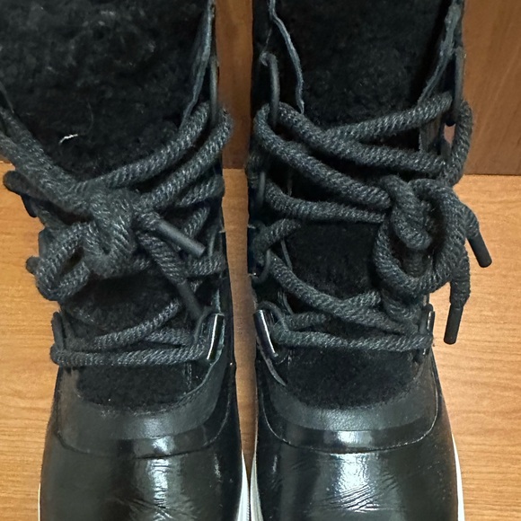 Sorel black waterproof boots - Picture 6 of 6